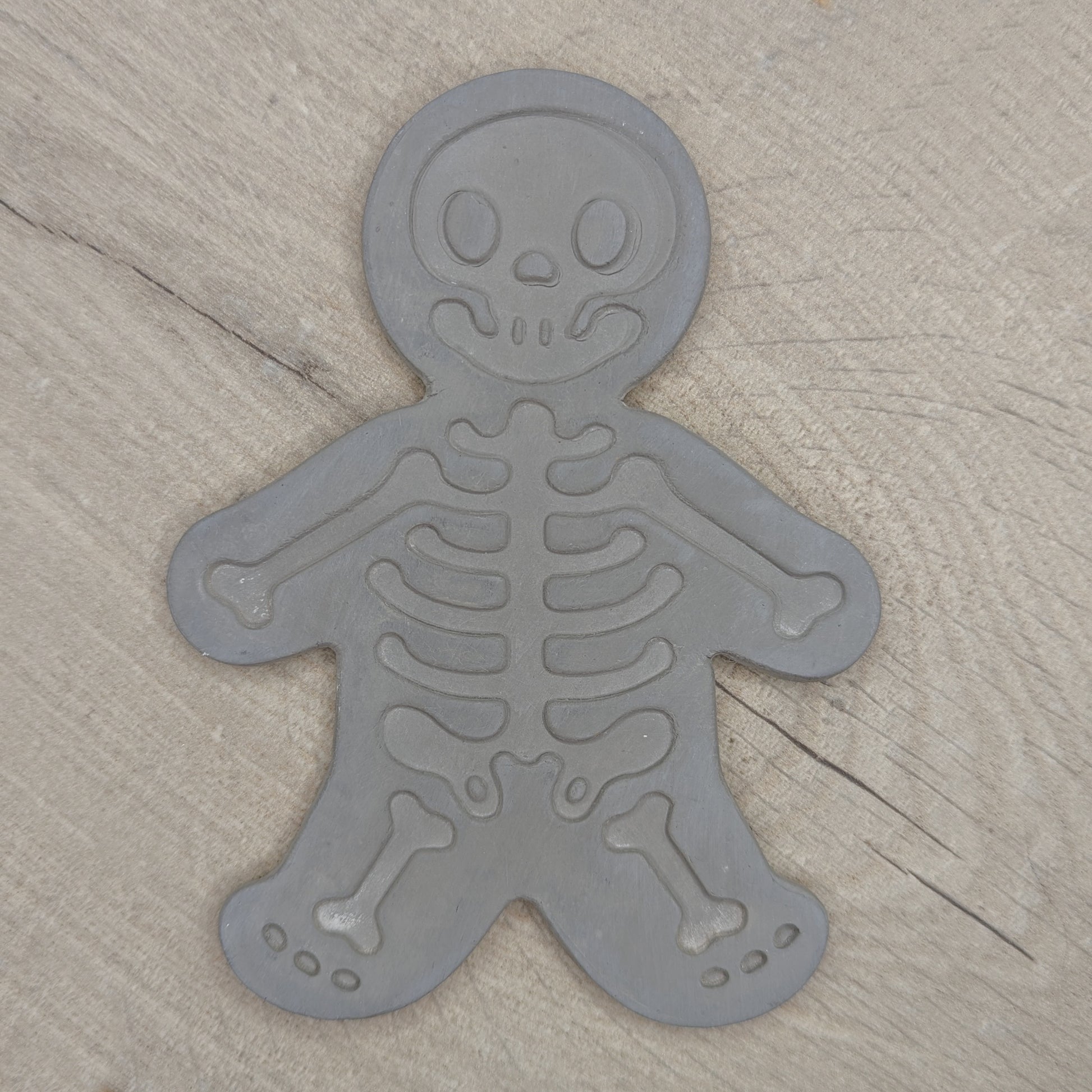 grey clay skeleton decoration, to paint and decorate